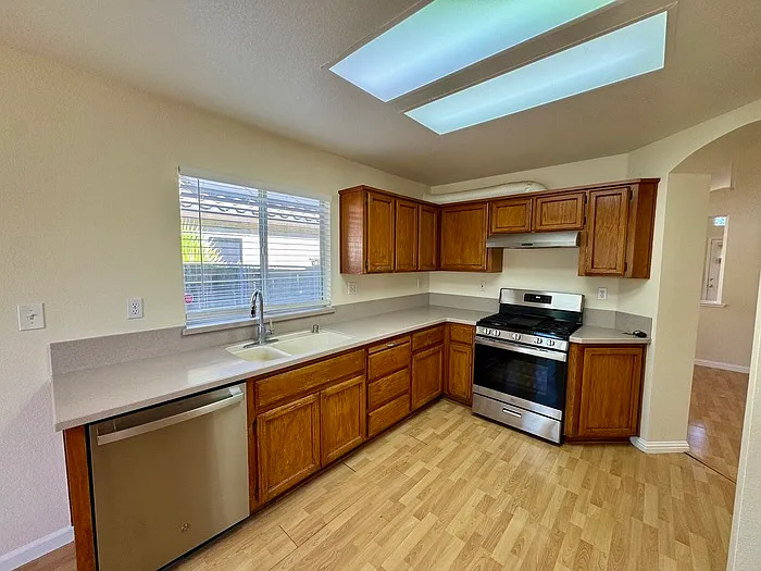 9101 Redwater Dr — Photo 5