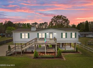 2184 Whichards Beach Rd, Chocowinity, NC 27817