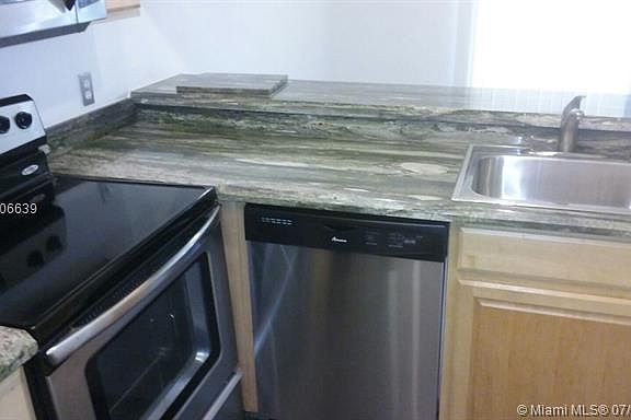 3rd image of 1222 The Pointe Dr