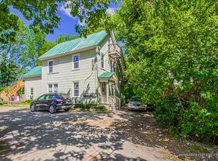 107 Pleasant St, Farmington, ME 04938