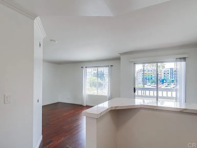 3950 Cleveland Ave #215 — Photo 7