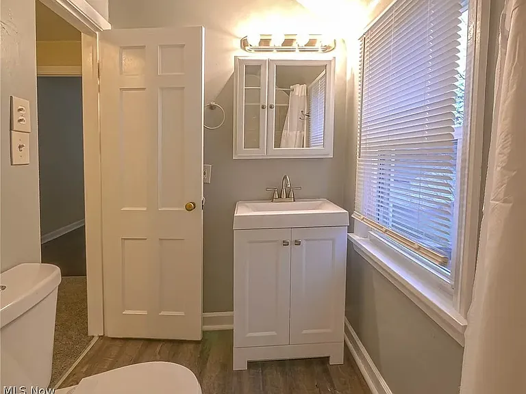 21151 Fuller Ave — Photo 17