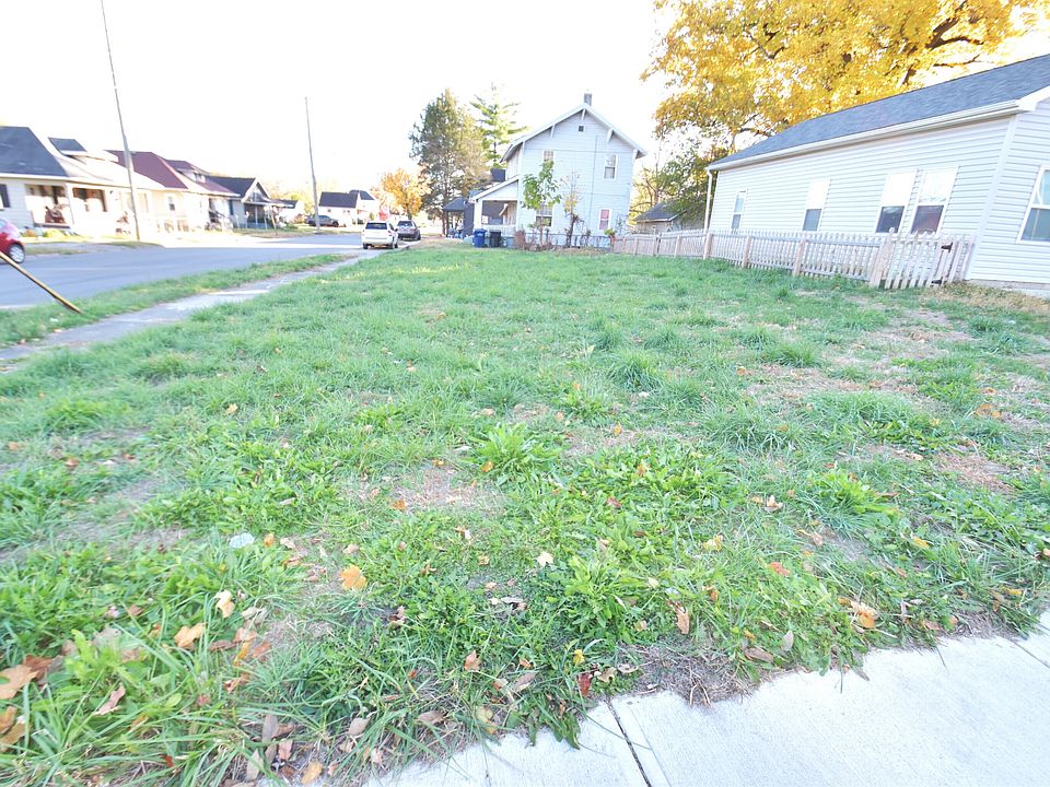 2nd image of 1209 Locust St