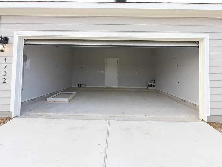 1732 Yaupon Grove Ln — Photo 18