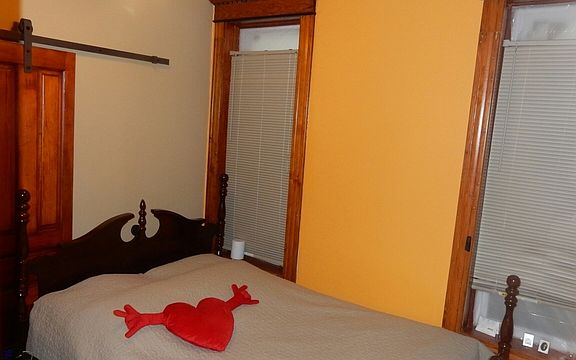 5th image of 2220 S Avers Ave