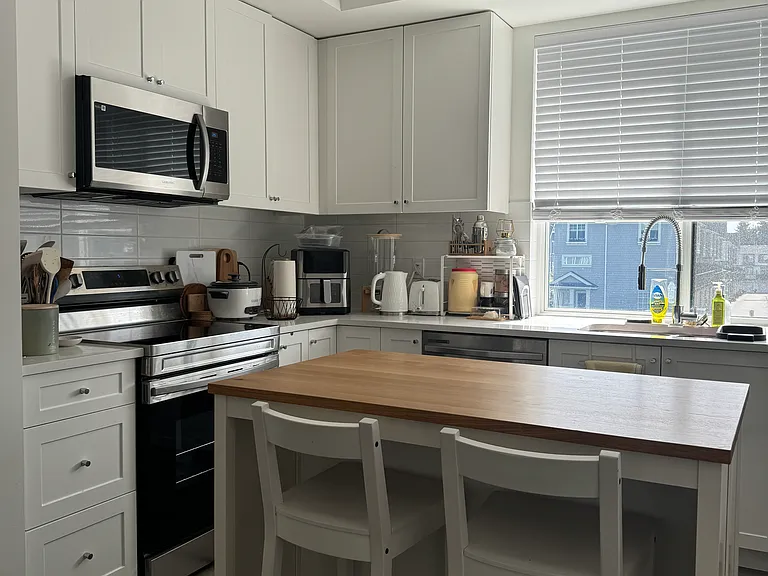 15815 85th Ave #201 — Photo 3
