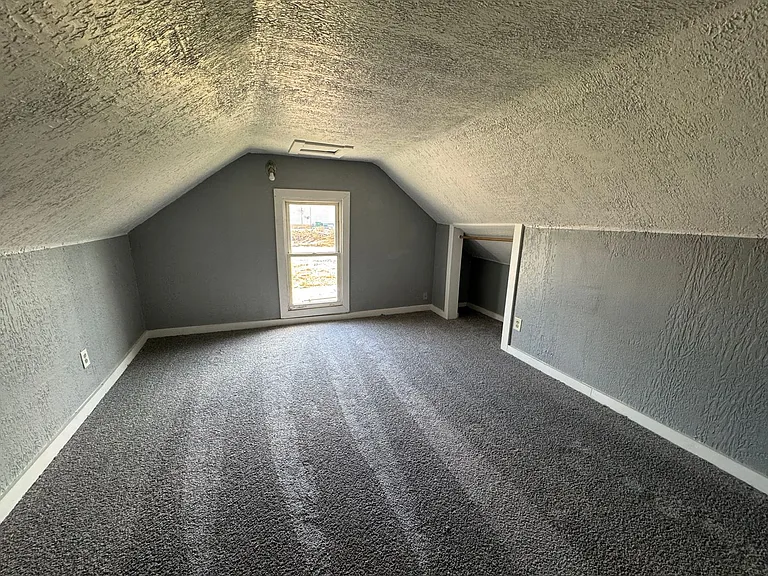 1010 Bates St — Photo 13