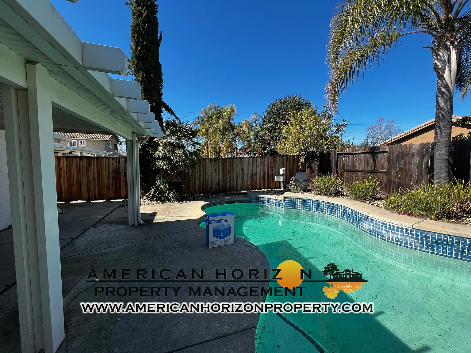 3 bed, 1120 sqft, $3,195 — Photo 2