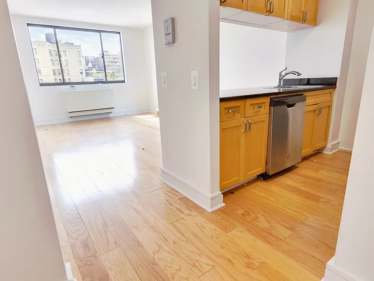 323 W 96th St #1303 — Photo 3