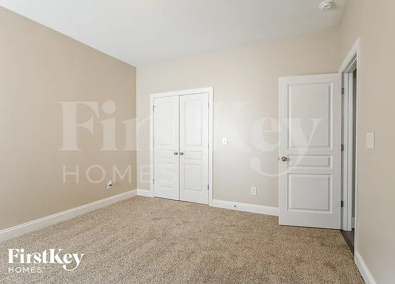 1005 Phar Lap Dr — Photo 13