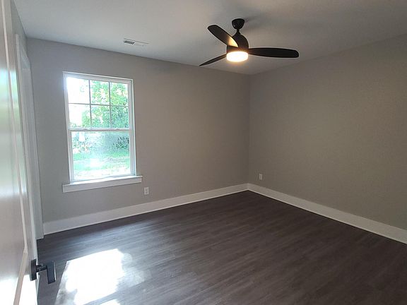5th image of 307 Central St