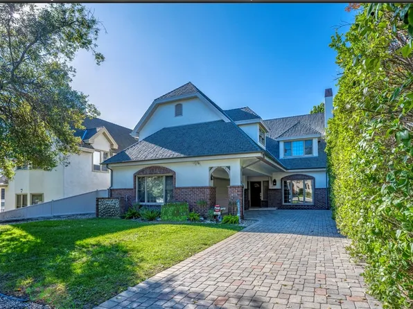 217 N Lima St, Sierra Madre, CA 91024