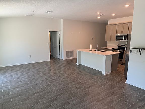 3rd image of 1102 Pacific Dunes Ct