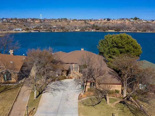 24 S Lakeshore Dr, Ransom Canyon, TX 79366