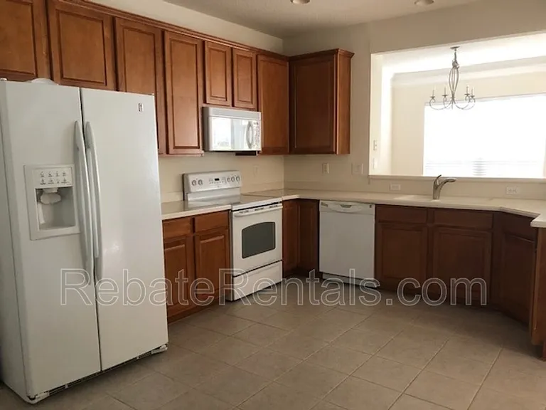 8395 Cannonwood Ln — Photo 6