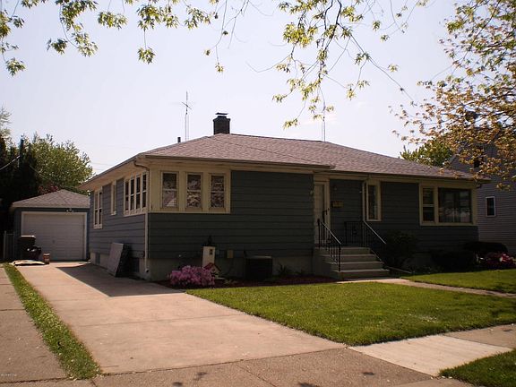 3rd image of 2709 Willa Dr