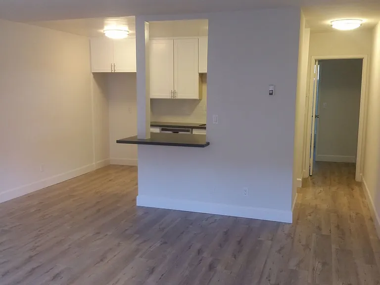 431 Indiana St — Photo 16