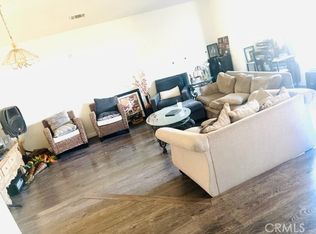 15472 Tacony Rd, Apple Valley, CA 92307