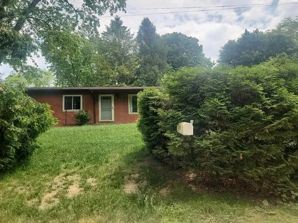 735 Woodland Ave, Lake Orion, MI 48362