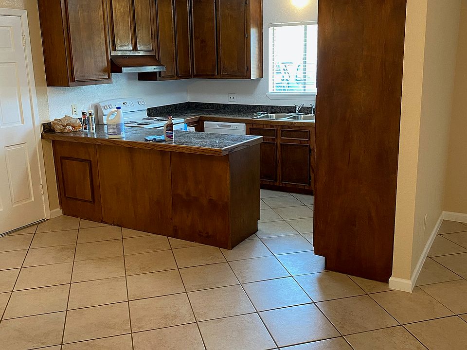 2nd image of 1901 El Mar Ln