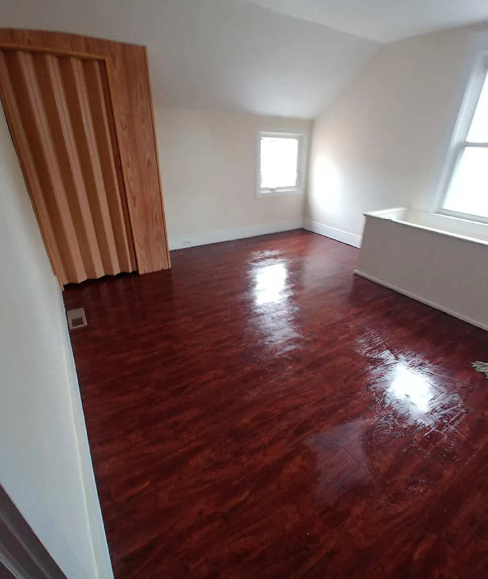 3 bed, 1276 sqft, $1,399 — Photo 4