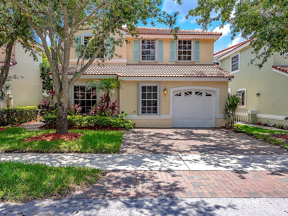 1st image of 945 Jade Ct