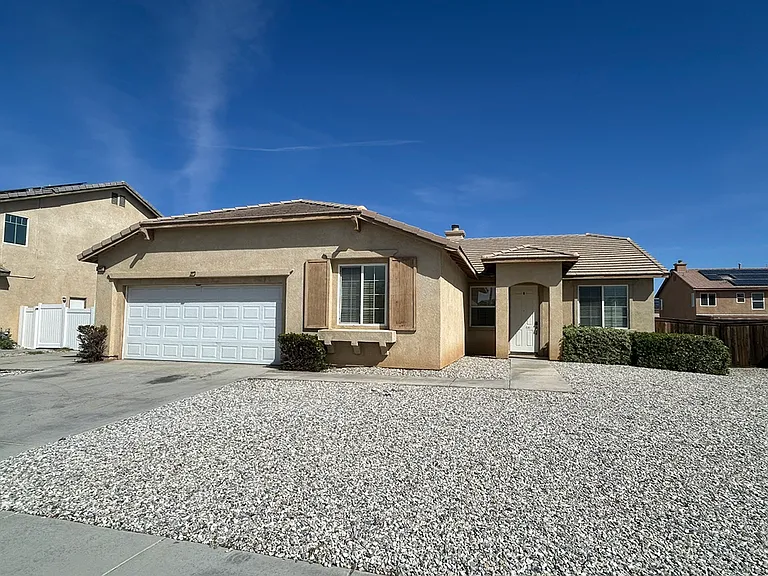 12982 Dos Palmas Rd — Photo 1