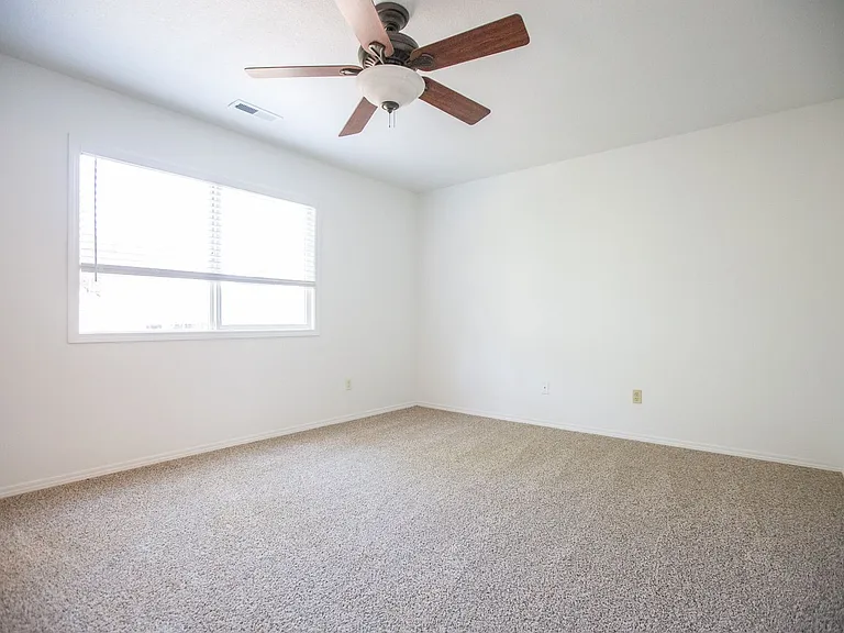 8471 SW Bonaventure Ln — Photo 16