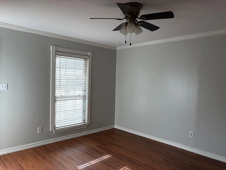 2138 Airline Dr #119 — Photo 2