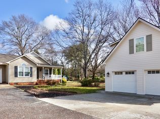 215 Boiling Springs Rd, Greer, SC 29650
