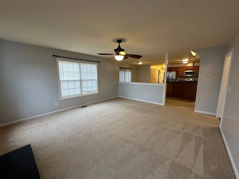 303 Princess Anne Cir — Photo 3
