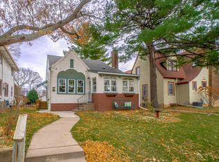 534 Saratoga St S, Saint Paul, MN 55116
