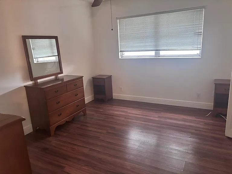 2213 NE 1st Ct #103 — Photo 5
