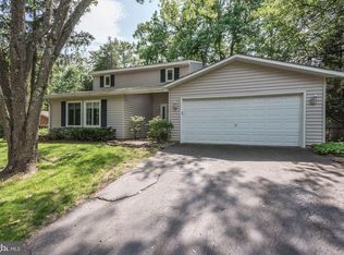 1518 Bal Harbor Ct, Herndon, VA 20170