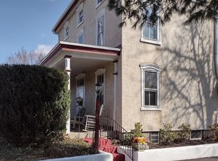 880 N Wales Rd, Blue Bell, PA 19422