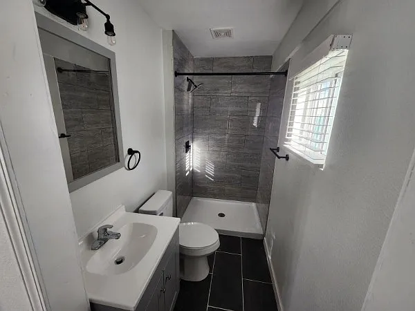 2 bed, 620 sqft, $900 — Photo 2