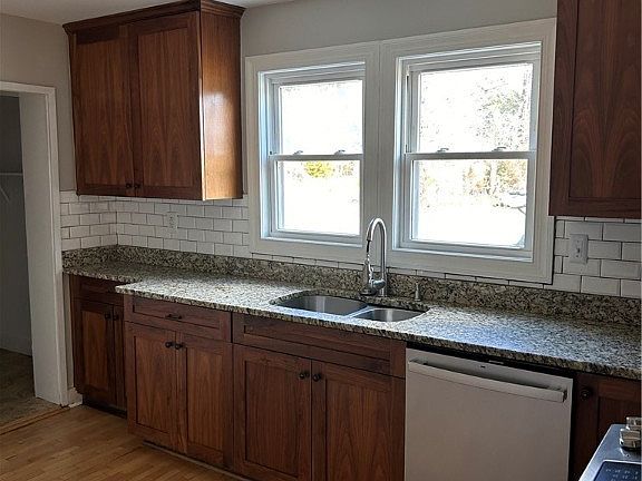 4th image of 4605 Waddy Dr