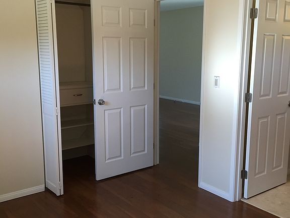 5th image of 2015 Gates Ave