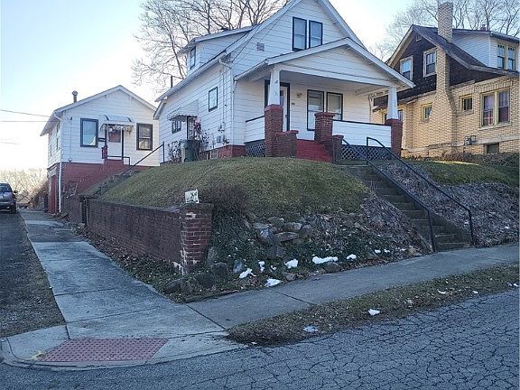 5th image of 134 Norwood St