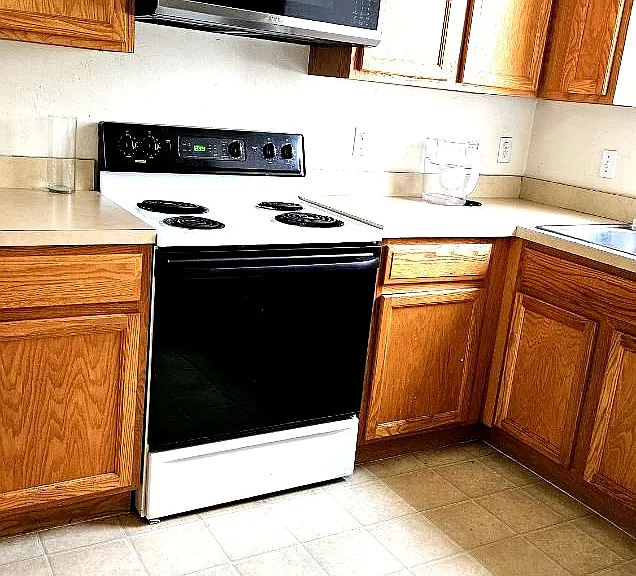 3901 SW 20th Ave #105 — Photo 3