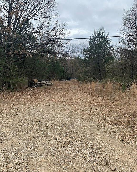 2nd image of 33199 Calhoun Rd