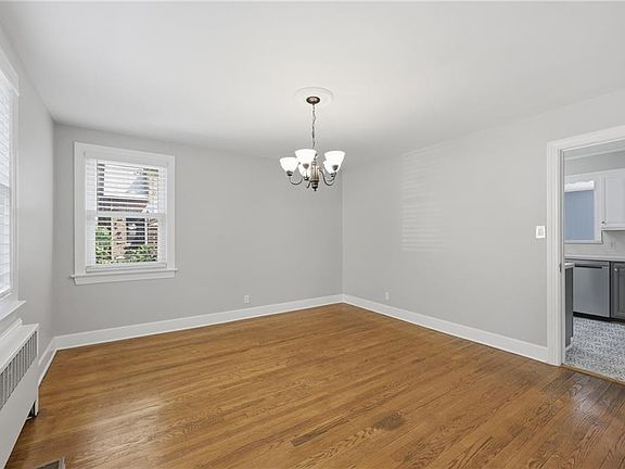 3rd image of 507 Carlisle Way