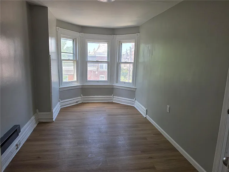45 N 11th St #3 — Photo 8