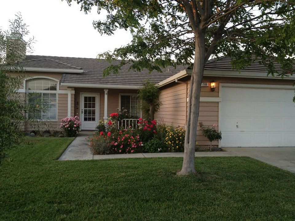 1st image of 700 Liege Dr