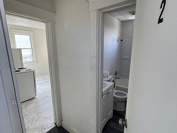 2nd image of 4228 Greensburg Pike #B