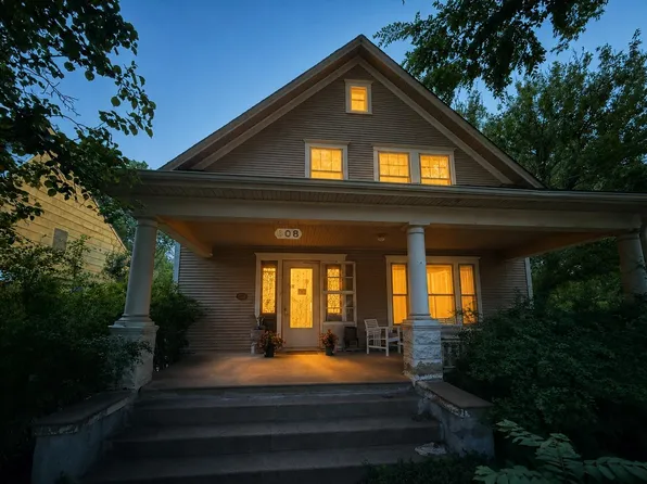 608 E 1st St, Newton, KS 67114