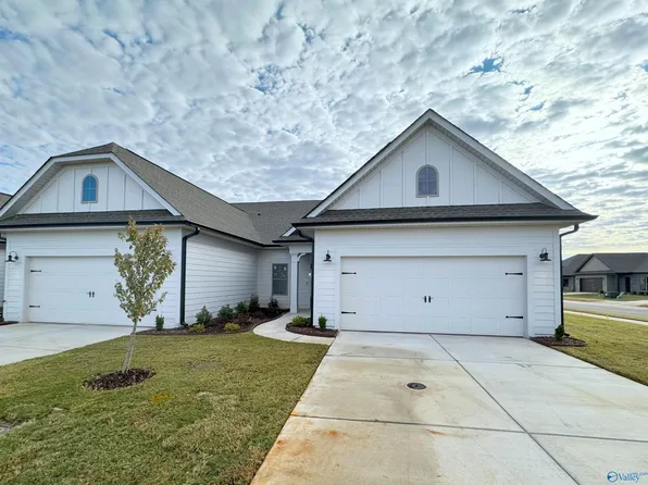 12461 Whitcomb Cir, Athens, AL 35613