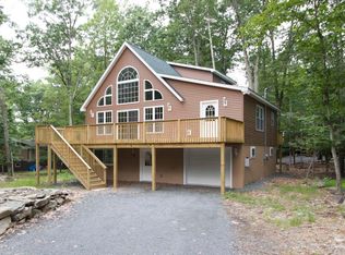 1041 Mustang Rd, Lake Ariel, PA 18436