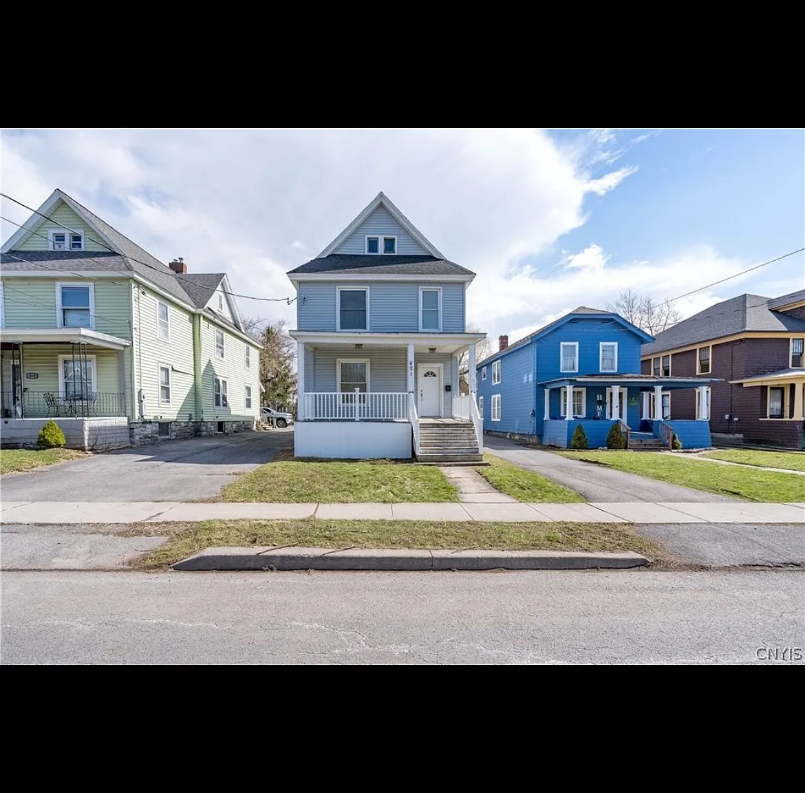 4 bed, 1738 sqft, $2,200 — Photo 1