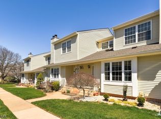 108 Sunnyvale Ct, Somerset, NJ 08873